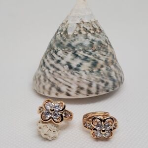 Elegant Gold Flower Earrings